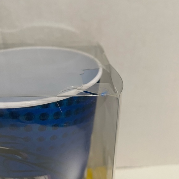 M&M Lenticular Cups Set of 4-24 oz. each Characters Blue, Green, Red & Yellow - Picture 4 of 6